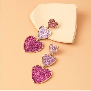 Lightweight heart earrings